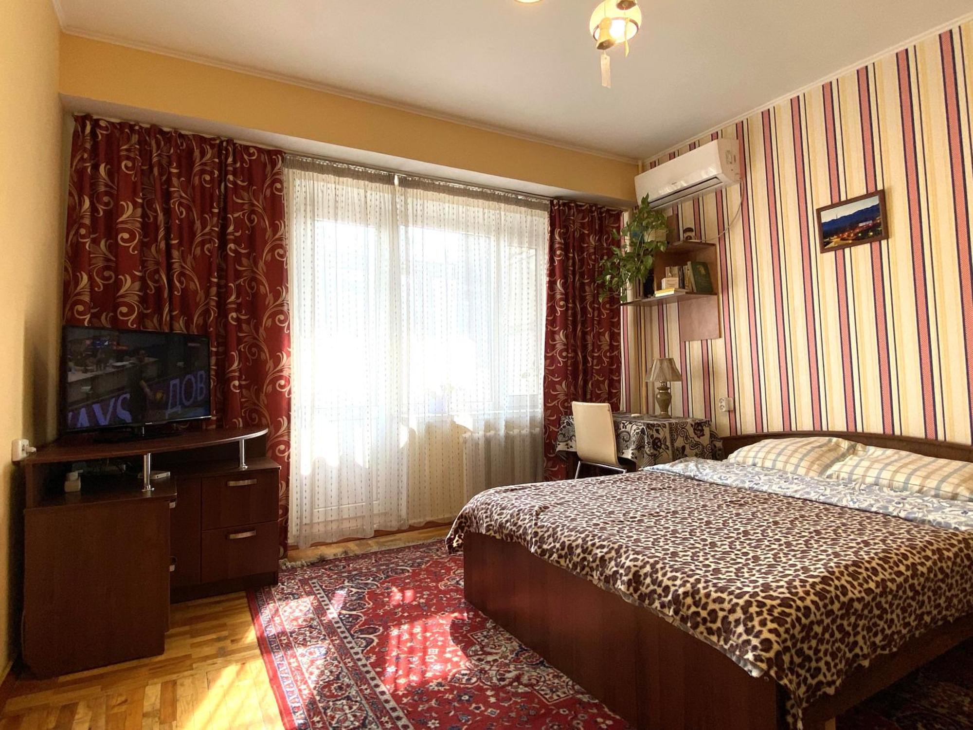 "Арбат" Центр Квартира- Apartment "Arbat" Almaty Ngoại thất bức ảnh